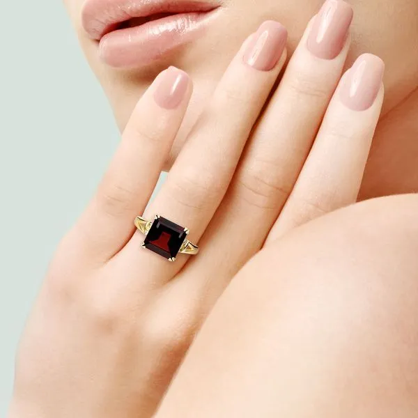 Square on sale garnet ring